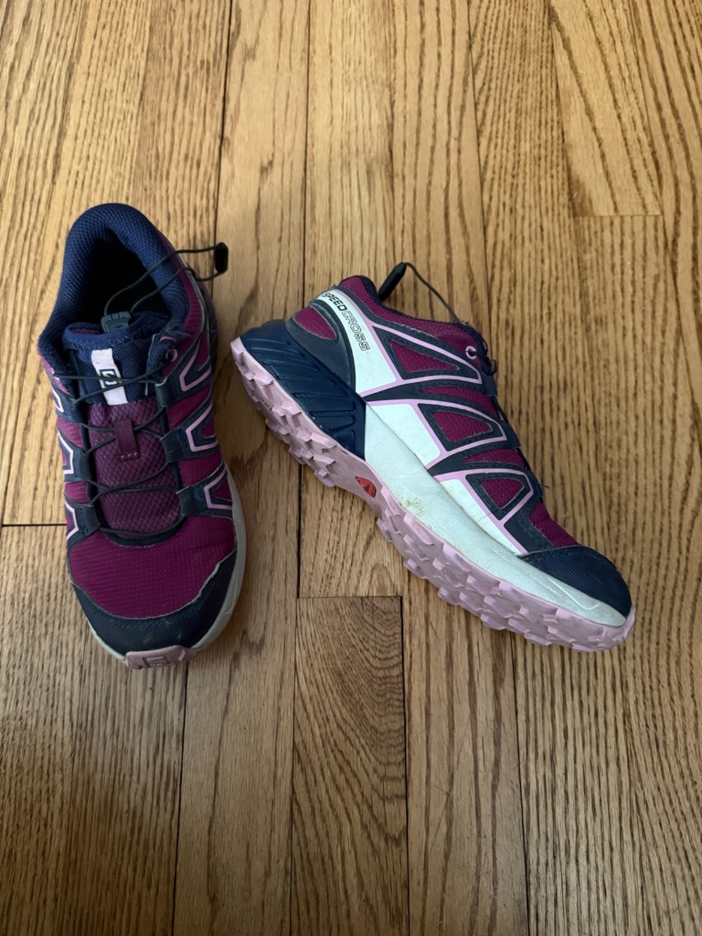 Salomon Speedcross Maroon Trail Shoes Size 3 Girls